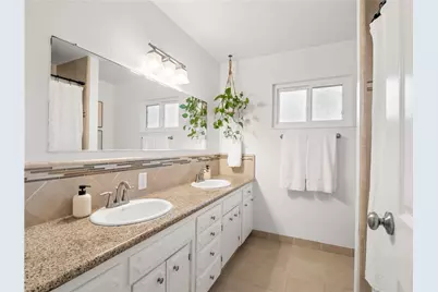 646 E Birch, Fresno, CA 93720 - Photo 13