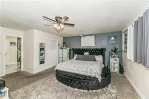 2467 S Holloway Ave, Fresno, CA 93725 - Photo 15
