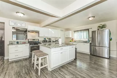 2467 S Holloway Avenue, Fresno, CA 93725 - Photo 5