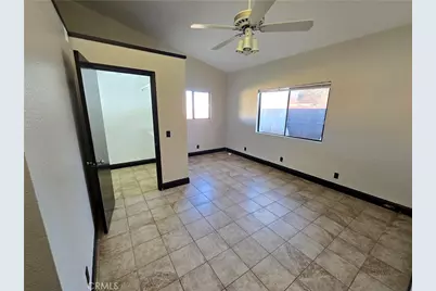 6569 N College Avenue, Fresno, CA 93704 - Photo 23