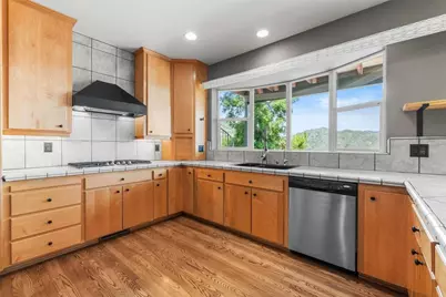15223 Ledgewood Drive, Redding, CA 96001 - Photo 11
