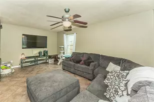 671 Cambria Ln, Lemoore, CA 93245 - Photo 9