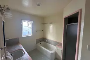 4984 E Belmont Ave, Fresno, CA 93727 - Photo 9