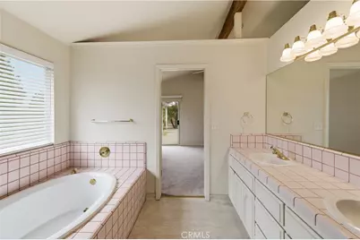 2637 Sandell, Kingsburg, CA 93631 - Photo 29