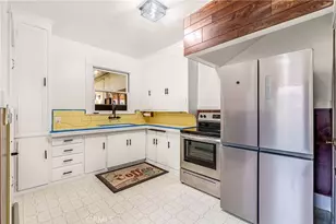 1912 N Vagedes, Fresno, CA 93705 - Photo 11