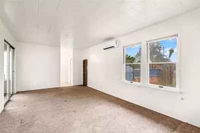 1912 N Vagedes, Fresno, CA 93705 - Photo 31