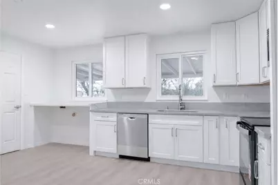 2002 N Woodridge, Hanford, CA 93230 - Photo 13