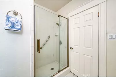 701 E Clinton, Fresno, CA 93704 - Photo 27