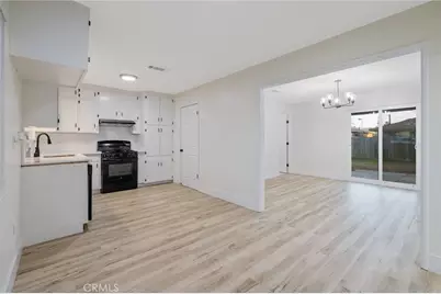 697 E Scott Avenue, Fresno, CA 93710 - Photo 9