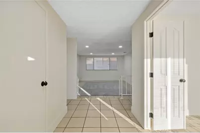 2342 S Sowell Street, Visalia, CA 93277 - Photo 13