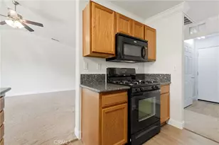 2058 N Chateau, Hanford, CA 93230 - Photo 25