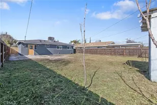 1432 N Locust St, Visalia, CA 93291 - Photo 33