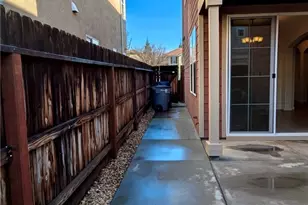 4361 W Artemisa, Fresno, CA 93722 - Photo 39