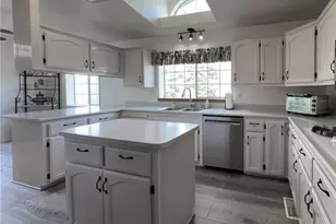 38075 Willowood, Squaw Valley, CA 93675 - Photo 9