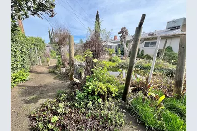 3823 E Holland, Fresno, CA 93726 - Photo 23