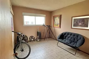 3823 E Holland, Fresno, CA 93726 - Photo 17