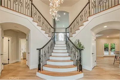 9381 N Woodmont Drive, Fresno, CA 93720 - Photo 7