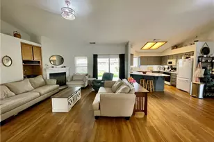 443 S Park, Kerman, CA 93630 - Photo 3