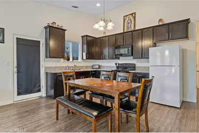 1237 E Orange Street, Avenal, CA 93204 - Photo 7