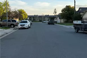 2712 Morin Ct, Bakersfield, CA 93304 - Photo 11