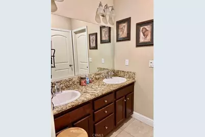 2220 N. Shady Street, Visalia, CA 93291 - Photo 9