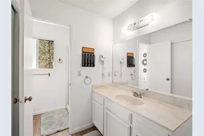 5197 E Hamilton, Fresno, CA 93727 - Photo 23