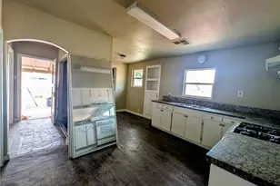 2549 Del Paso Blvd, Sacramento, CA 95815 - Photo 7