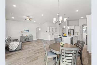 1734 N Park, Clovis, CA 93619 - Photo 25