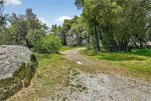 40790 Hwy 49, Oakhurst, CA 93644 - Photo 33