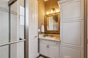 4918 W Bluff, Fresno, CA 93722 - Photo 33