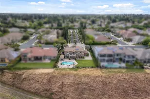 4918 W Bluff, Fresno, CA 93722 - Photo 57