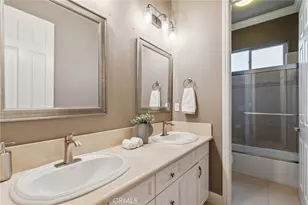 4918 W Bluff, Fresno, CA 93722 - Photo 27