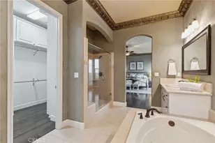 4918 W Bluff, Fresno, CA 93722 - Photo 23