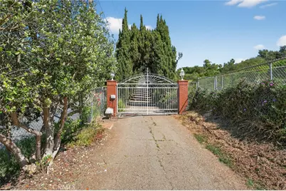 10085 W Lilac, Escondido, CA 92026 - Photo 15