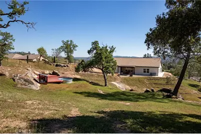 29200 Acorn Ct, Coarsegold, CA 93614 - Photo 3