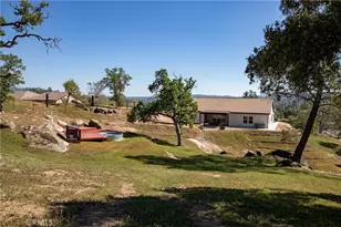 29200 Acorn Ct, Coarsegold, CA 93614 - Photo 3