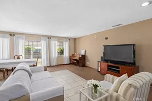 9370 Dorrington, Arleta, CA 91331 - Photo 7