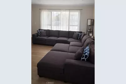 819 E 85th Street, Los Angeles, CA 90001 - Photo 3