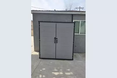 819 E 85th Street, Los Angeles, CA 90001 - Photo 13