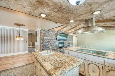 1521 S Bush, Fresno, CA 93727 - Photo 23