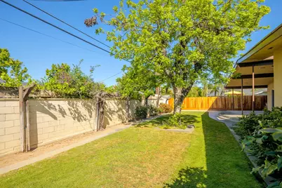 822 W Princeton, Fresno, CA 93705 - Photo 43