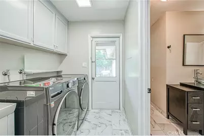 2569 E Los Altos Avenue, Fresno, CA 93710 - Photo 17