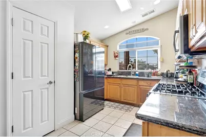 980 Redwood, Parlier, CA 93648 - Photo 11