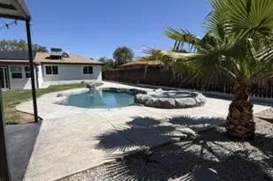 35025 San Carlos St, Yucaipa, CA 92399 - Photo 17