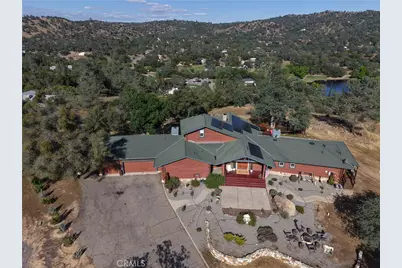 42366 Holiday Way, Coarsegold, CA 93614 - Photo 55