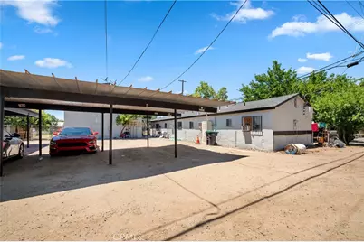 3940 E Burns, Fresno, CA 93725 - Photo 27