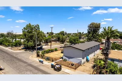 3940 E Burns, Fresno, CA 93725 - Photo 9
