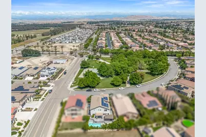 1229 E Via Roma, Fresno, CA 93730 - Photo 63