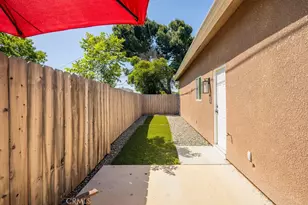 335 Oxford Ave, Clovis, CA 93612 - Photo 41