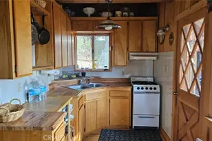 46336 Silvertip, Mono Hot Springs, CA 93643 - Photo 13